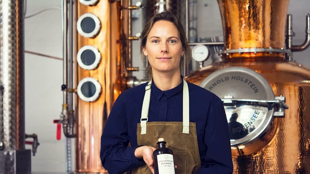 Navy Gin 