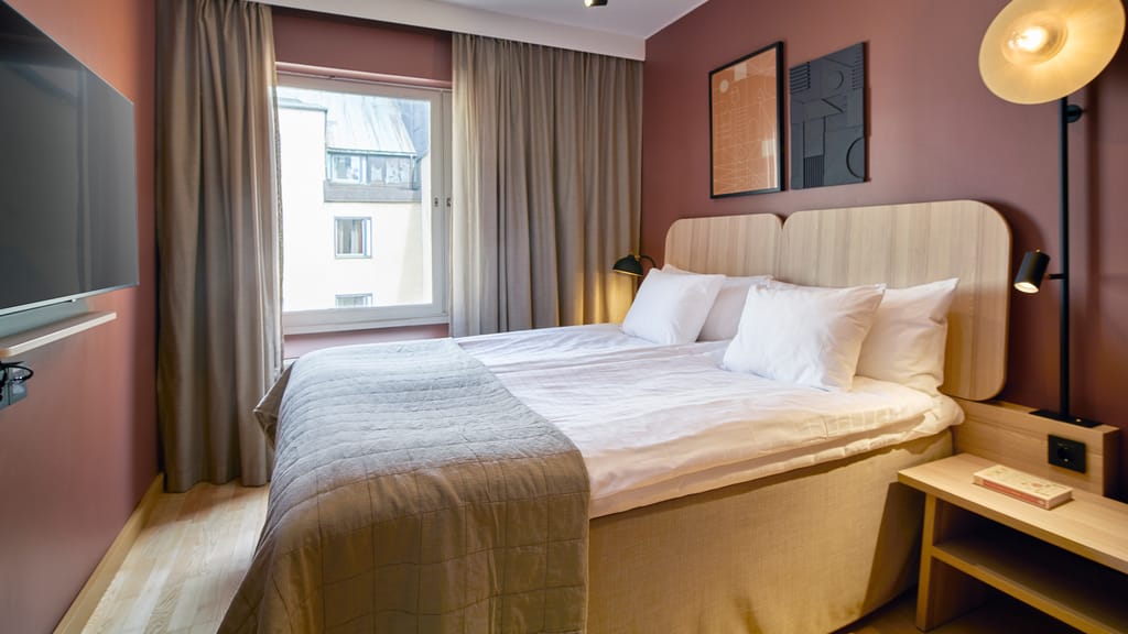 Standard Queen Room