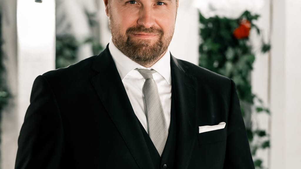 Kyösti Mäkimattila Tonttuorkestereineen